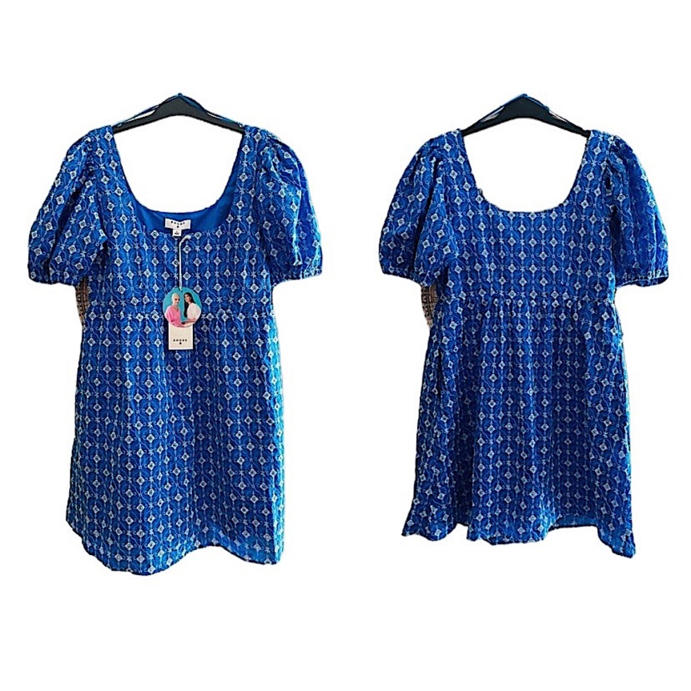 ✨NWT blue puff sleeve embroidered fully lined dress with pockets ✨